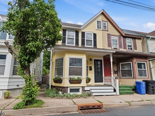 146 George St, Lambertville, NJ 08530