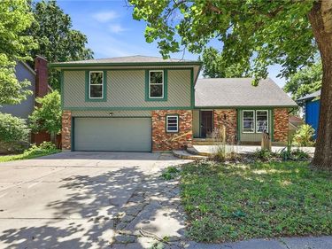 3917 NE 59th Street, Gladstone, MO 64119