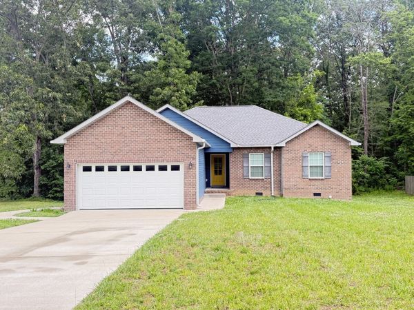 109 Mangrum Rd, Bon Aqua, TN 37025