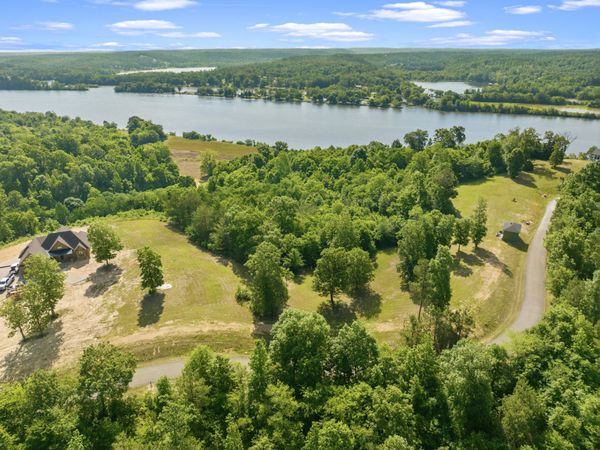117 Riverbreeze Dr , Unit 5 & 6, Sugar Tree, TN 38380