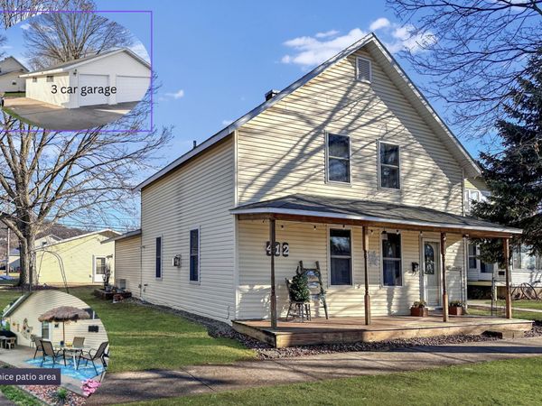 412 N Wacouta Avenue, Prairie Du Chien, WI 53821