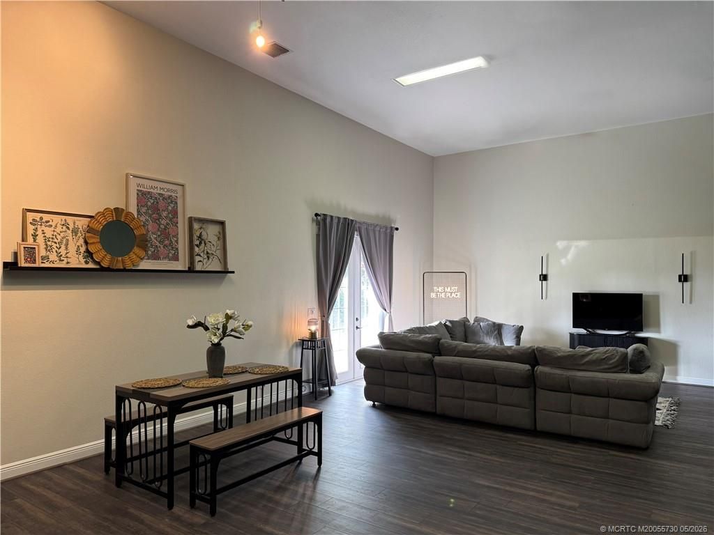 5884 NW 79th Way, Pompano Beach, FL 33067 Photo