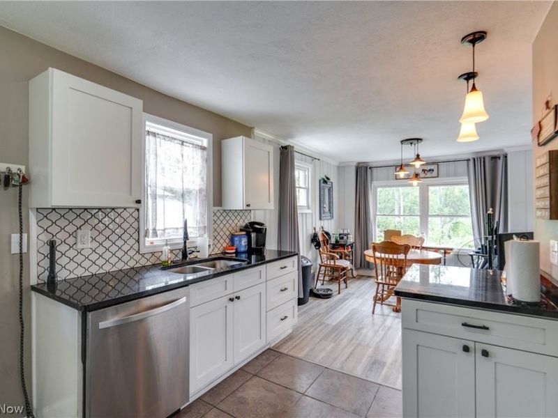 1682 S County Line Road , Geneva, OH 44041 Photo 9