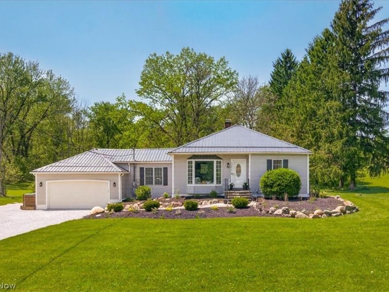 15812 Auburn Road , Newbury, OH 44065 Photo 1