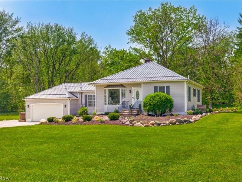15812 Auburn Road , Newbury, OH 44065 Photo 2