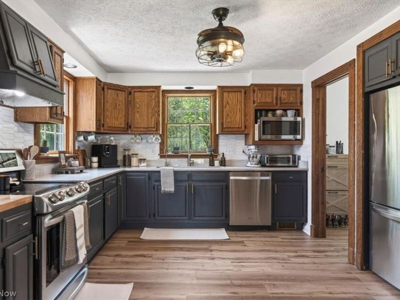 15812 Auburn Road , Newbury, OH 44065 Photo 7
