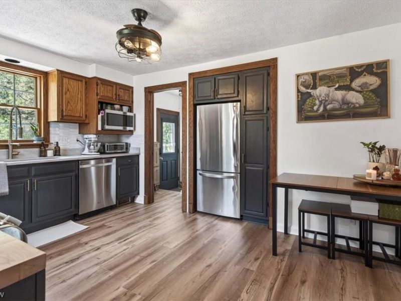 15812 Auburn Road , Newbury, OH 44065 Photo 8