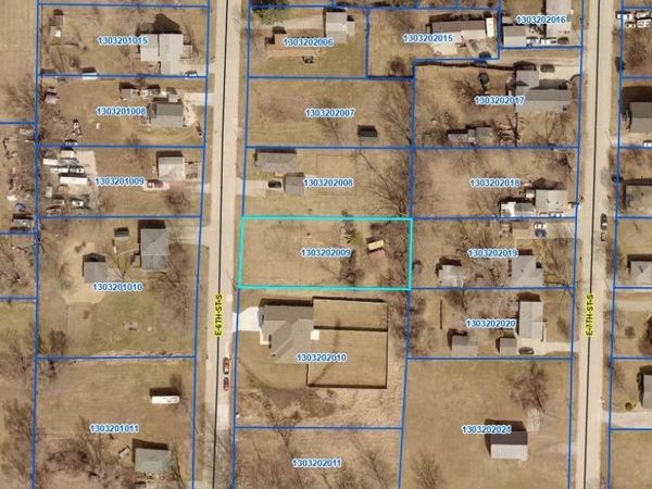 1400 E 6th Street S, Newton, IA 50208