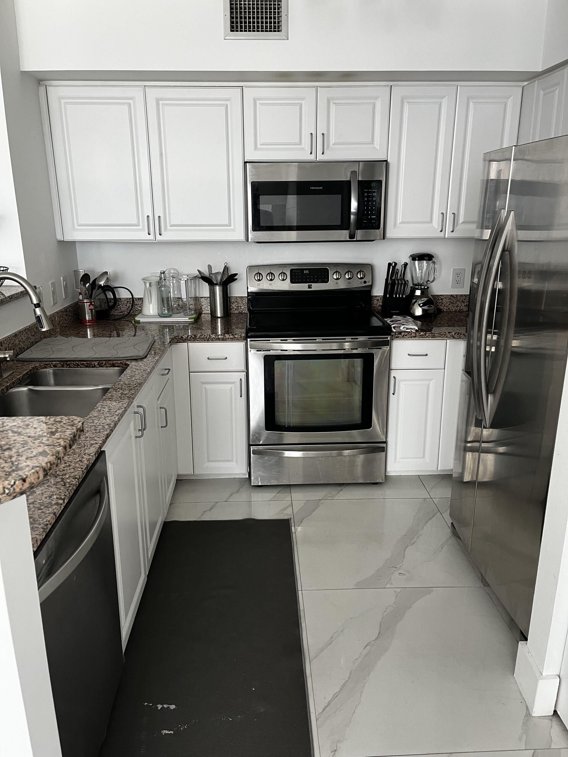 1155 Brickell Bay Dr, Unit 903, Miami, FL 33131 Photo