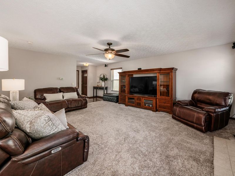 736 Sanville Drive, Lewis Center, OH 43035 Photo 10