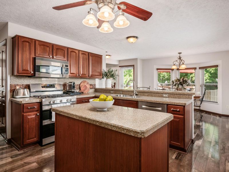 736 Sanville Drive, Lewis Center, OH 43035 Photo 17