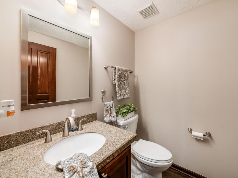 736 Sanville Drive, Lewis Center, OH 43035 Photo 18