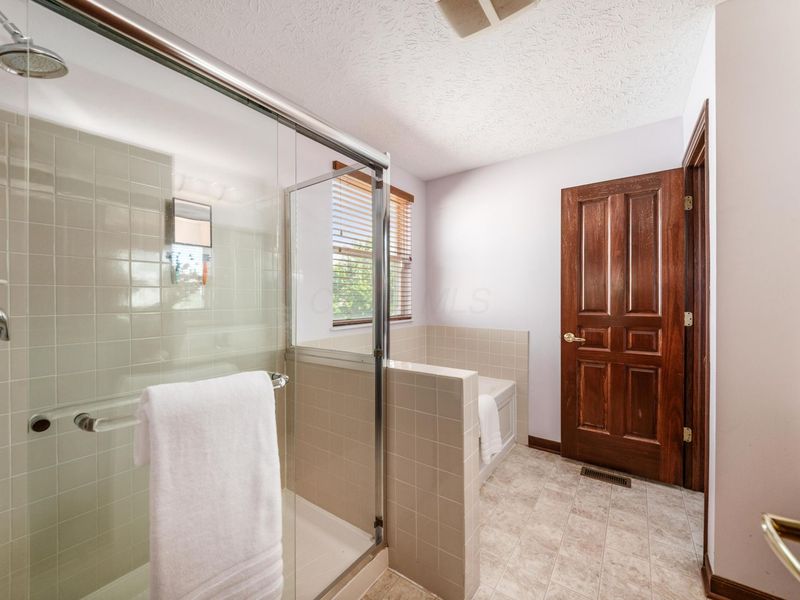 736 Sanville Drive, Lewis Center, OH 43035 Photo 22