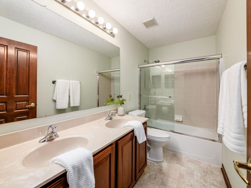 736 Sanville Drive, Lewis Center, OH 43035 Photo 29