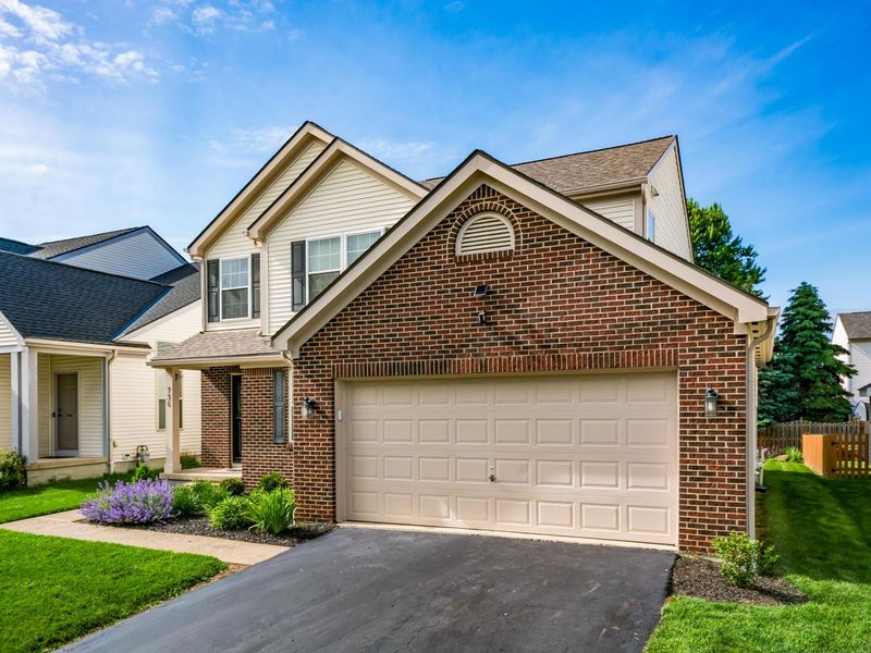 736 Sanville Drive, Lewis Center, OH 43035 Photo 3