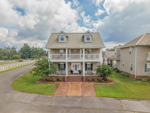 2 EVERETT EASEMENT DR, Iuka, MS 38852