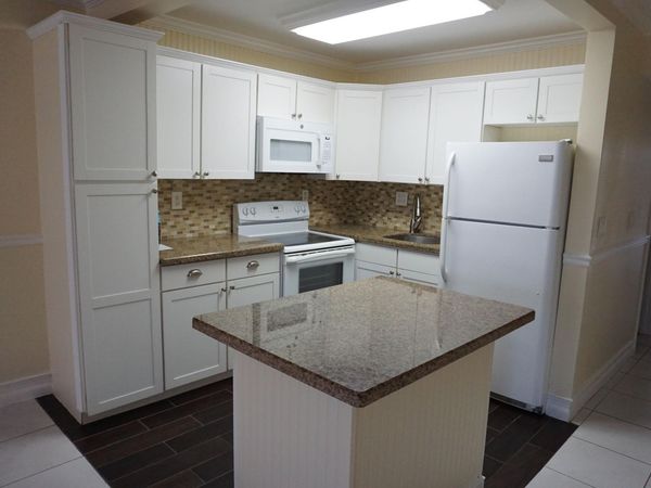 34 Andover B, West Palm Beach, FL 33417