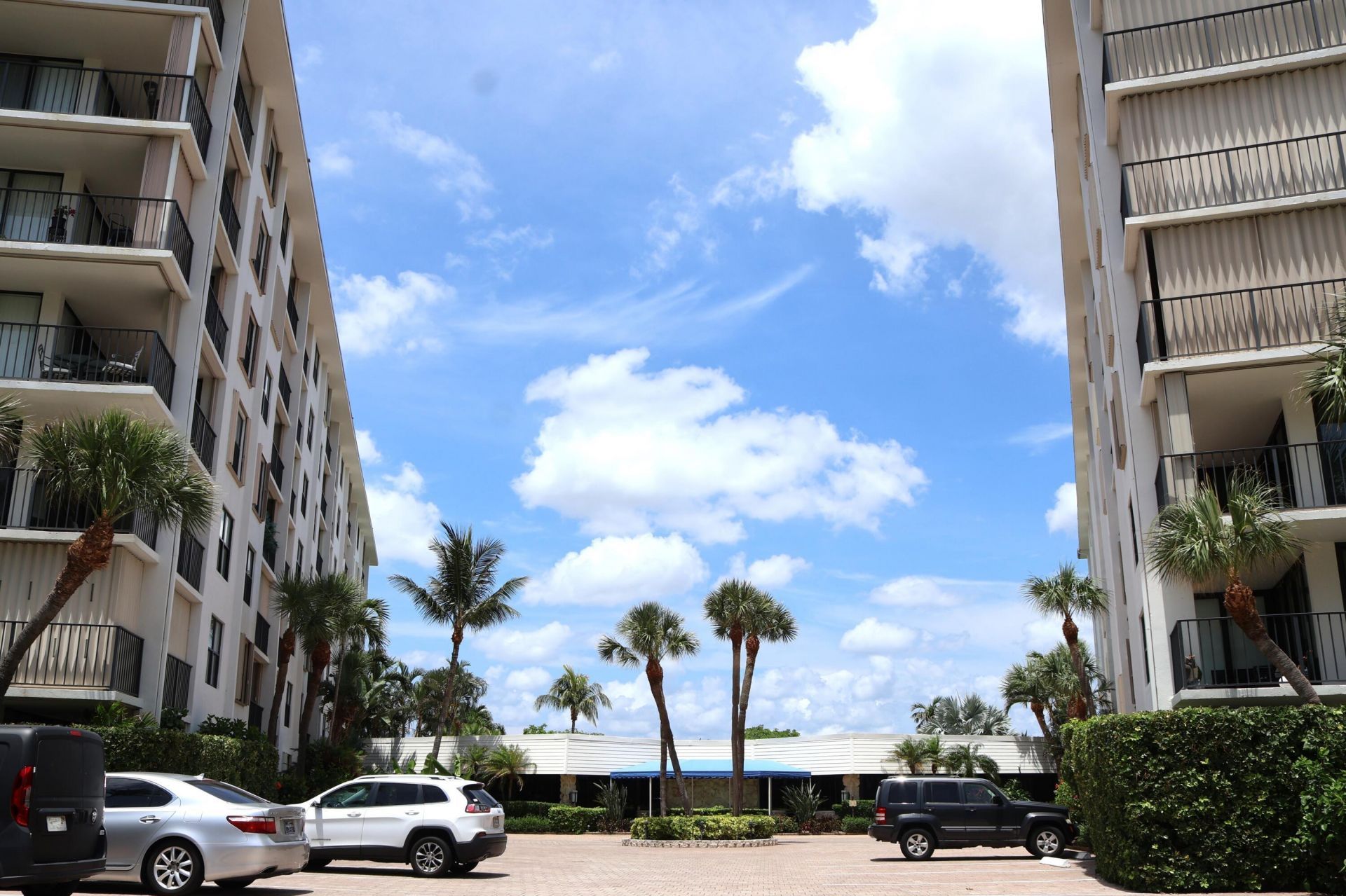 3545 S Ocean Boulevard, Unit 404, South Palm Beach, FL 33480 Photo
