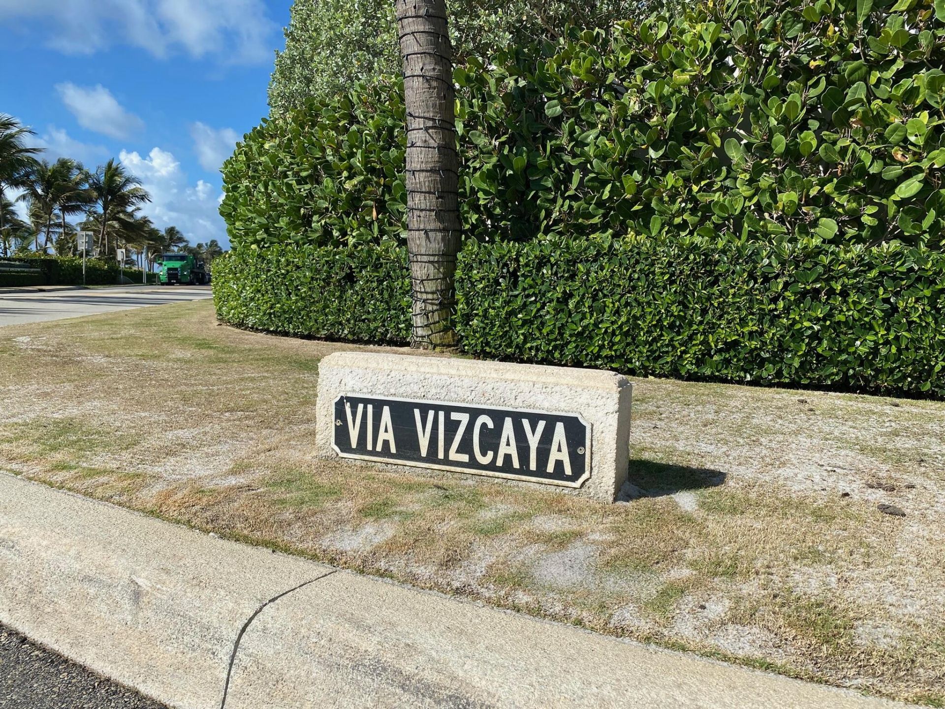 109 Via Vizcaya, Palm Beach, FL 33480 Photo