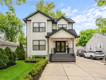 1339 E 14 Mile Road, Birmingham, MI 48009