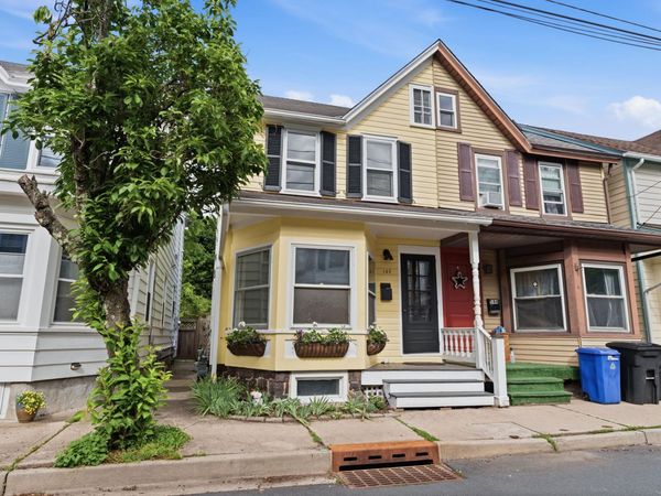 146 GEORGE STREET, LAMBERTVILLE, NJ 08530