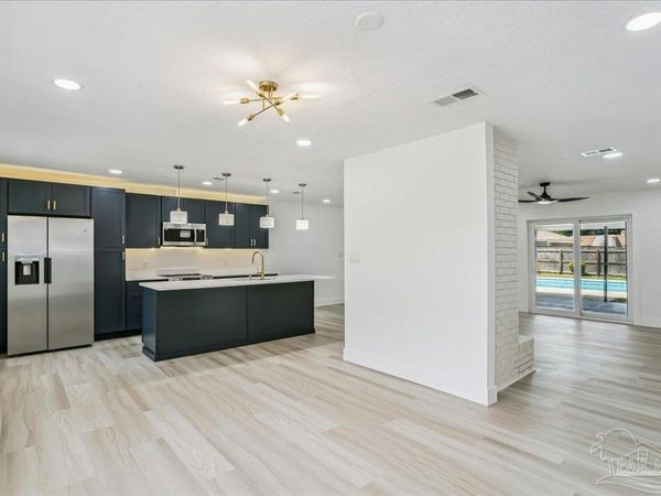 4550 Baywood Dr, Pensacola, FL 32504