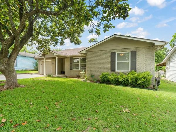 1206 Bales Street, Cleburne, TX 76033