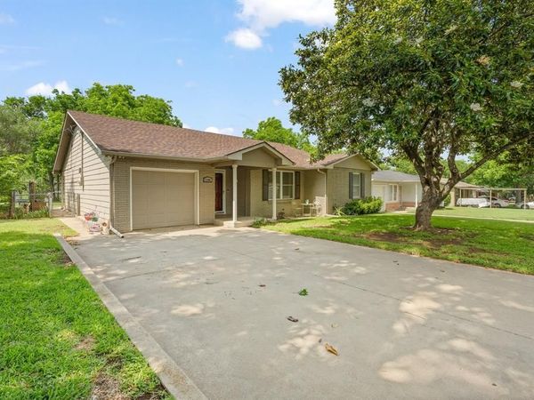 1206 Bales Street, Cleburne, TX 76033