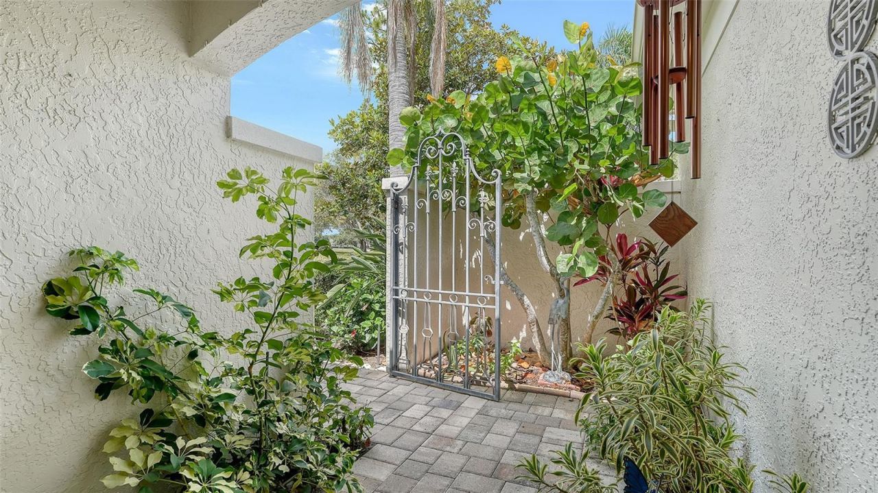 4429 Oakley Greene , Unit 6, Sarasota, FL 34235 Photo