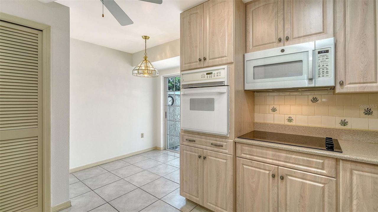 4429 Oakley Greene , Unit 6, Sarasota, FL 34235 Photo