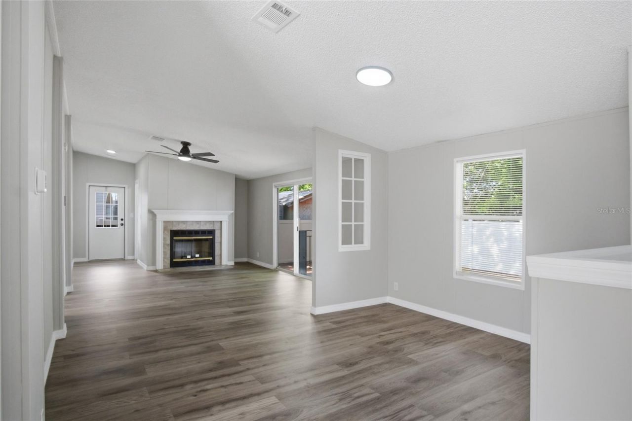 4519 Mobilaire Drive, Orlando, FL 32822 Photo
