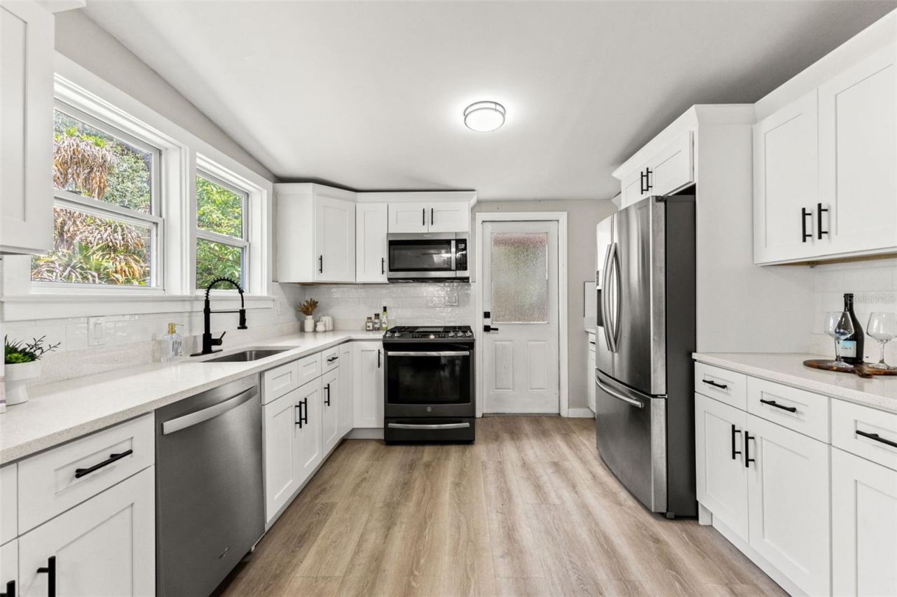 604 E Lambright Street, Tampa, FL 33604 Photo