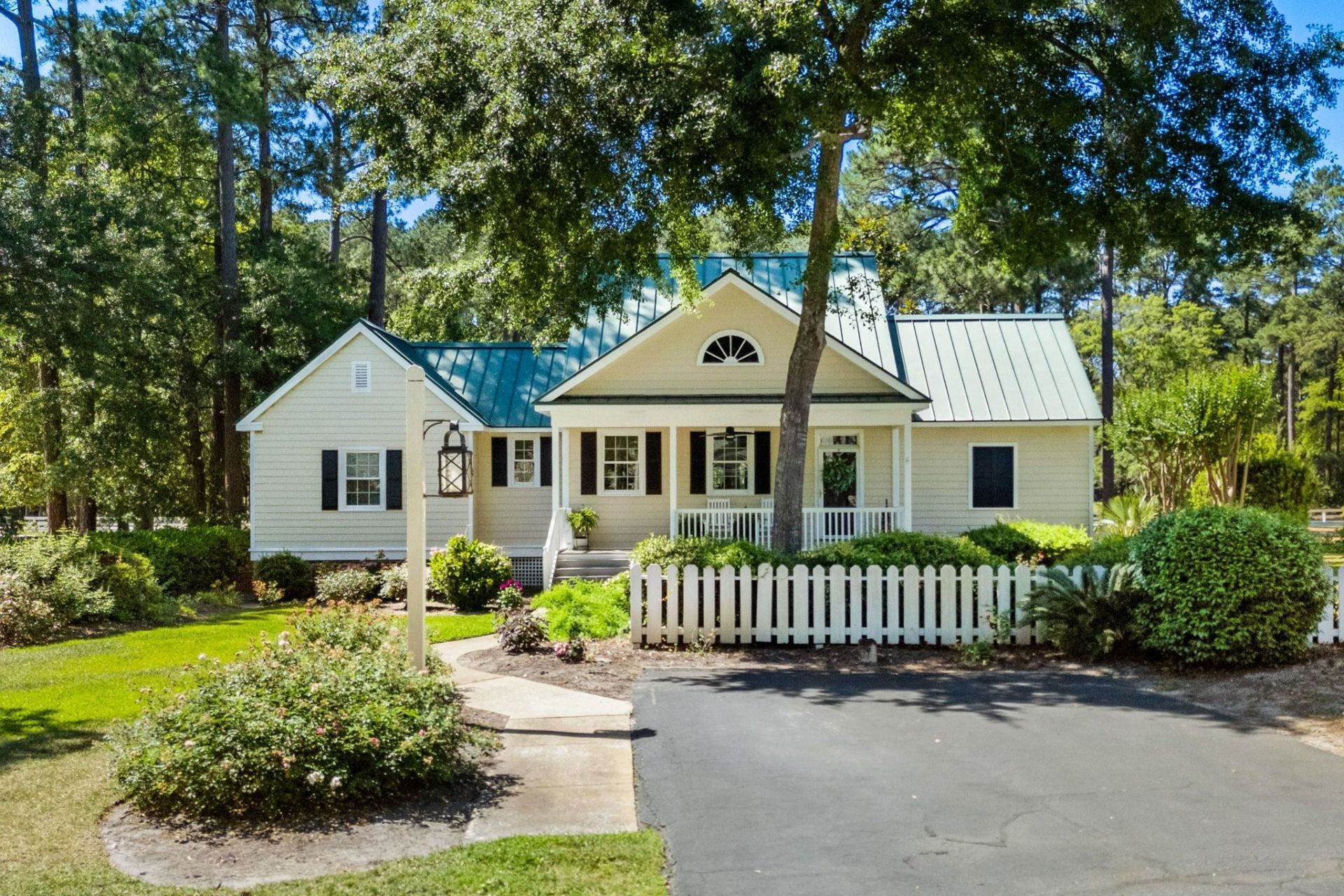 4406 Hitching Post Ln. Photo 39