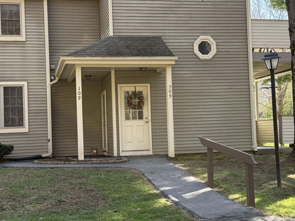 209 Monmouth Way, Clifton Park, NY 12065
