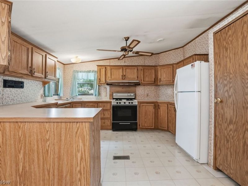 5333 Chestnut Street, Andover, OH 44003 Photo 9