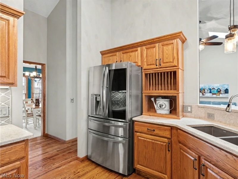 568 Breiton Circle , Barberton, OH 44203 Photo 6