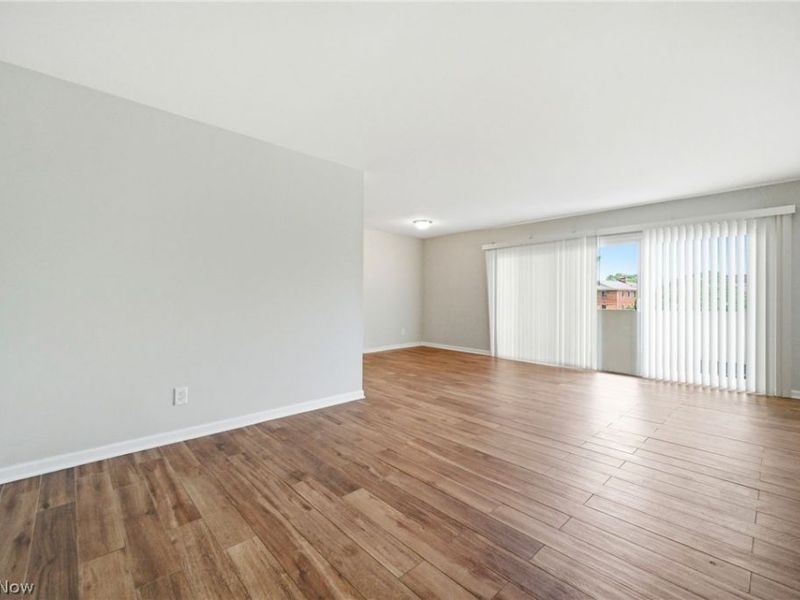 2039 Wooster Road, Rocky River, OH 44116 Photo 4