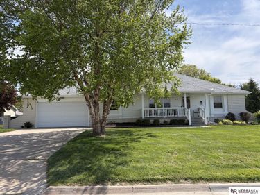20711 Flavin Street , Omaha, NE 68022