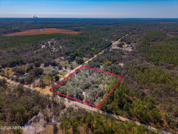 121 MEADOWLARK Lane, Palatka, FL 32177