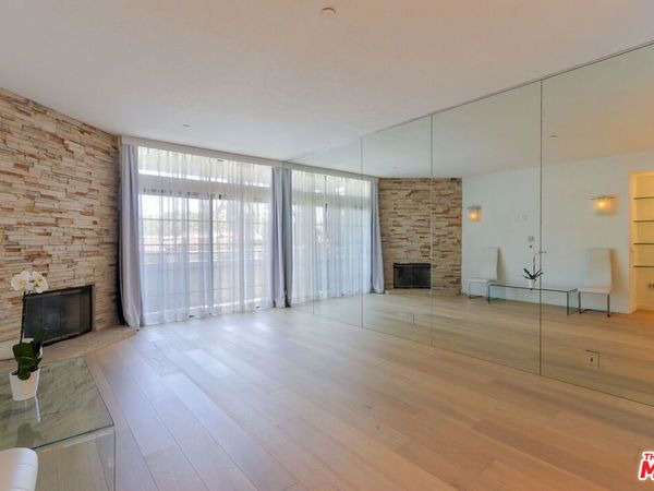 200 N Swall Drive, Unit 462, Beverly Hills, CA 90211