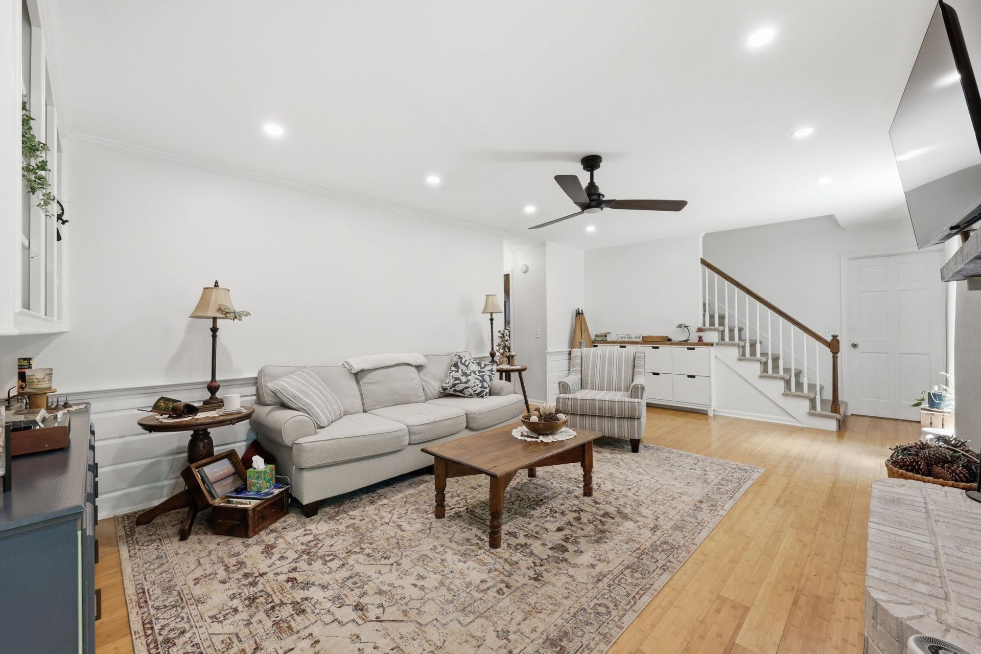 210 Fort Street Photo 13