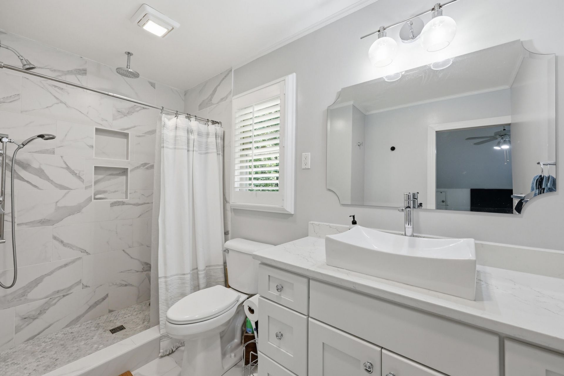 210 Fort Street Photo 19
