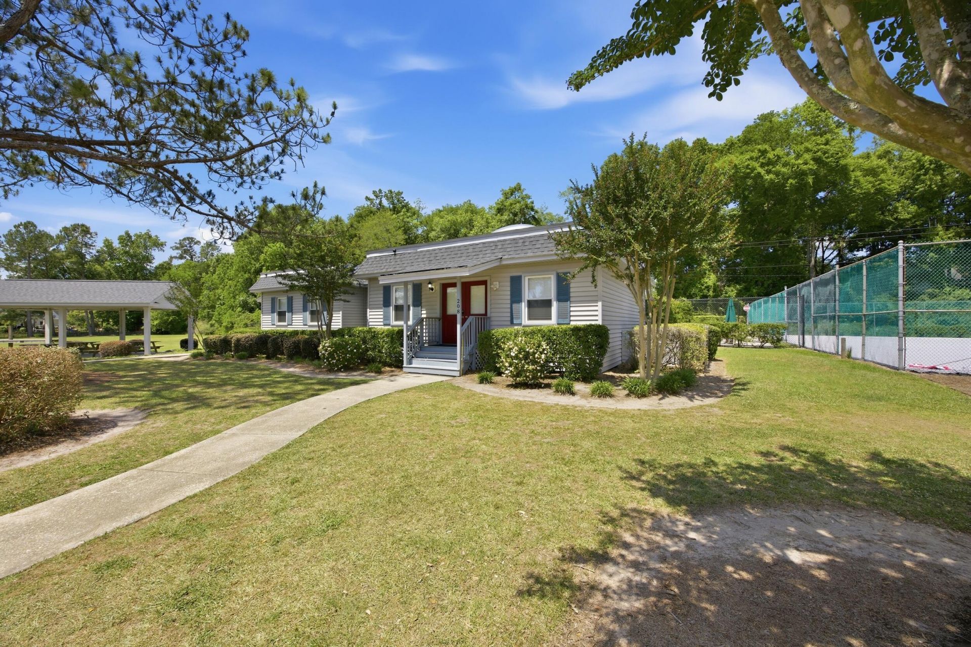 210 Fort Street Photo 35