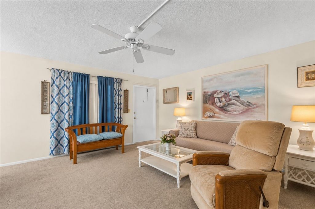 61 Woodland Drive, Unit 106, Vero Beach, FL 32692 Photo
