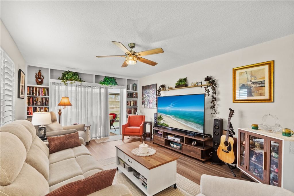 61 Woodland Drive, Unit 107, Vero Beach, FL 32962 Photo