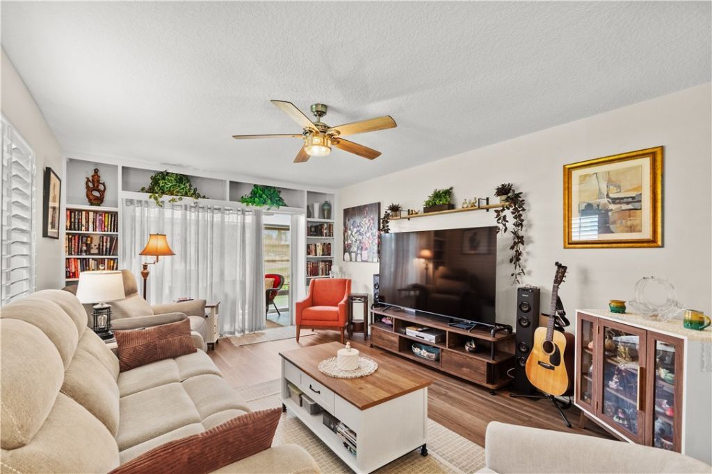 61 Woodland Drive, Unit 107, Vero Beach, FL 32962 Photo