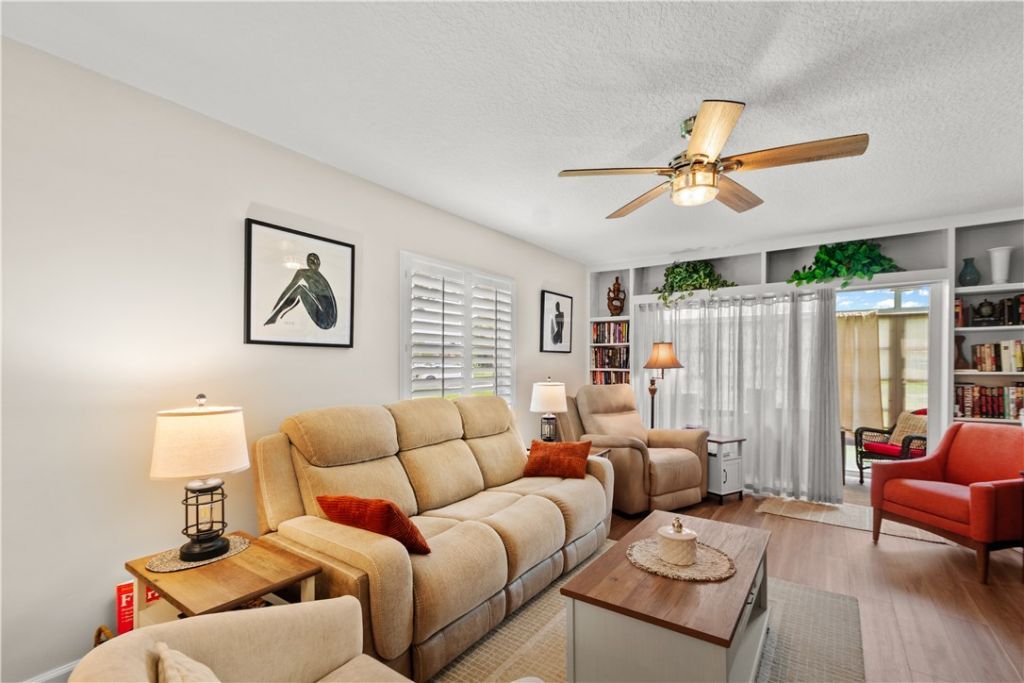61 Woodland Drive, Unit 107, Vero Beach, FL 32962 Photo