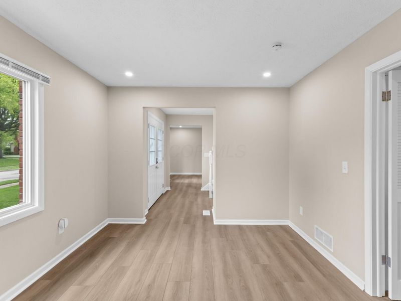 4999 Doral Avenue , Columbus, OH 43213 Photo 10