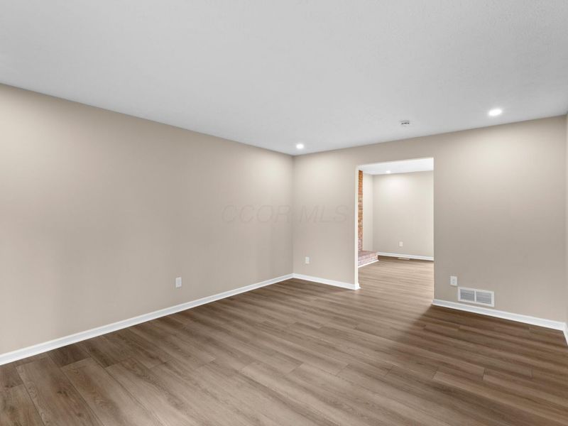 4999 Doral Avenue , Columbus, OH 43213 Photo 12