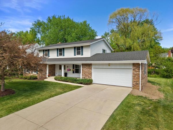 10312 N Versailles COURT, Mequon, WI 53092
